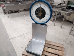 Avery Berkel weighing scale